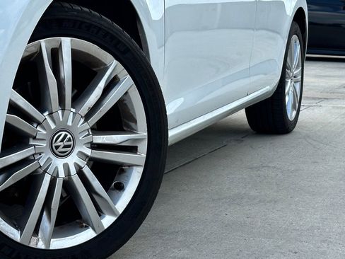 Used 2015 Volkswagen Golf TDI S image 2