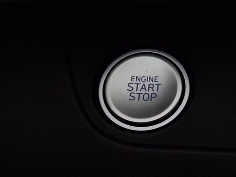 Used 2024 Hyundai Elantra SEL image 23