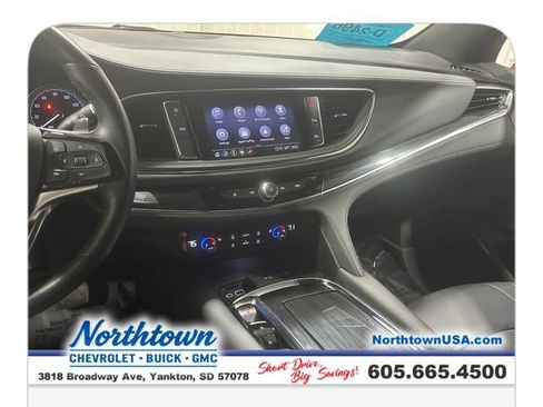 Certified 2024 Buick Enclave Essence w/ LPO, Cargo Package AWD/4WD image 17