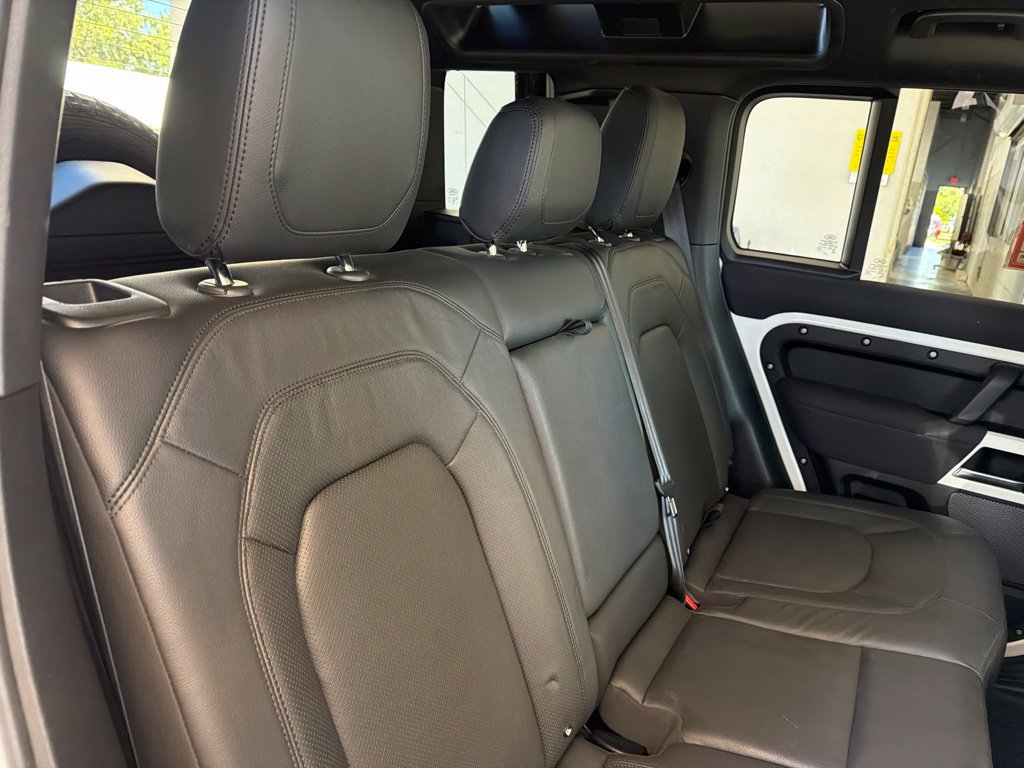 Used 2023 Land Rover Defender 110 S AWD/4WD image 33