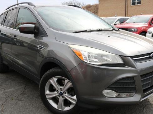 Used 2014 Ford Escape SE w/ Equipment Group 201A image 3