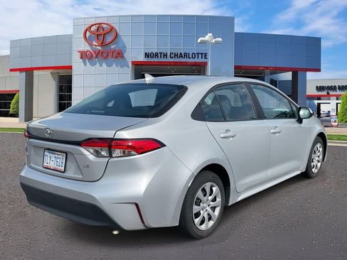Used 2023 Toyota Corolla LE FWD image 7