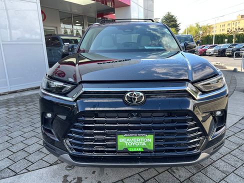 New 2026 Toyota Grand Highlander AWD image 8