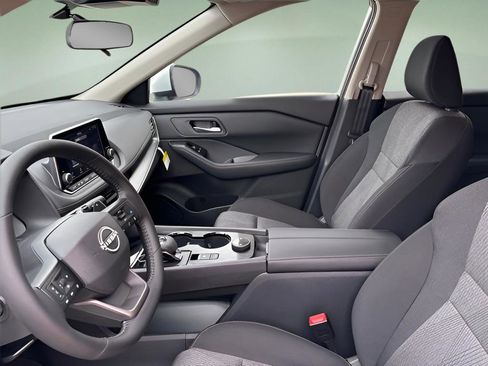 New 2026 Nissan Rogue SV w/ Cold Weather Package image 25