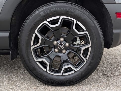 Certified 2025 Ford Bronco Sport Outer Banks w/ Outer Banks Tech Package+ AWD/4WD image 27