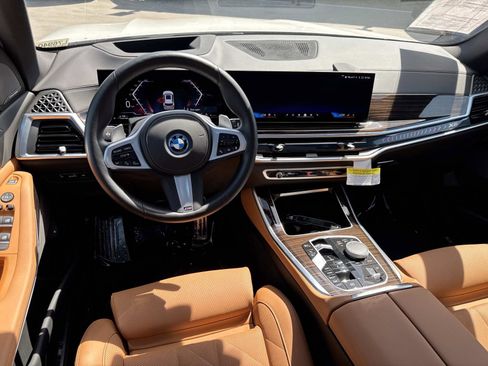 Used 2026 BMW X5 xDrive50e w/ M Sport Package image 7