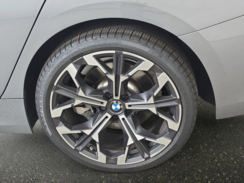 Used 2025 BMW 330i xDrive Sedan w/ Convenience Package image 37