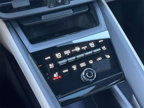 New 2025 Porsche Macan 4S Electric image 27