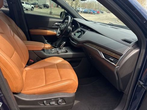 Used 2021 Cadillac XT4 Premium Luxury AWD/4WD image 29