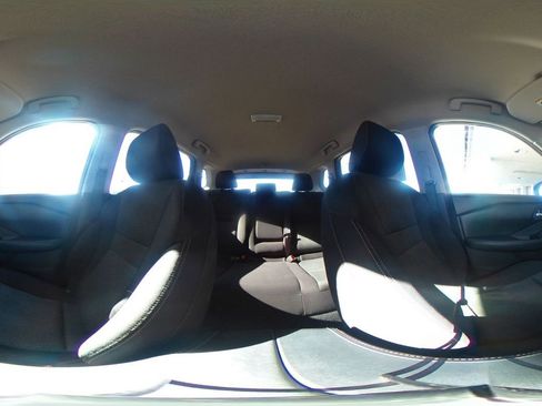 Used 2025 Nissan Rogue SV FWD image 44