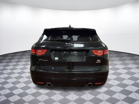 Used 2017 Jaguar F-PACE S image 9