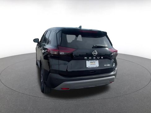 Used 2023 Nissan Rogue SV image 11