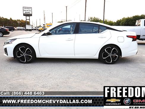 Used 2024 Nissan Altima 2.5 SR FWD image 4