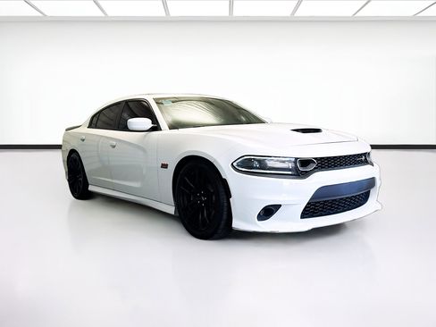 Used 2020 Dodge Charger Scat Pack w/ Dynamics Package RWD image 3