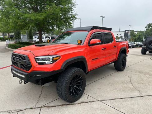 Used 2023 Toyota Tacoma TRD Pro AWD/4WD image 1