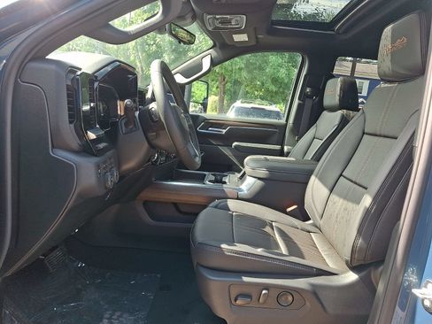 New 2026 Chevrolet Silverado 2500 High Country w/ High Country Premium Package AWD/4WD image 13