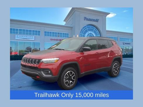 Certified 2024 Jeep Compass Trailhawk w/ Trailhawk Elite Group AWD/4WD image 1
