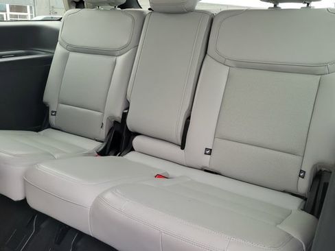 Certified 2025 Ford Expedition Platinum w/ Driver's Package AWD/4WD image 9