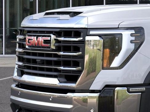 New 2025 GMC Sierra 3500 SLE image 13