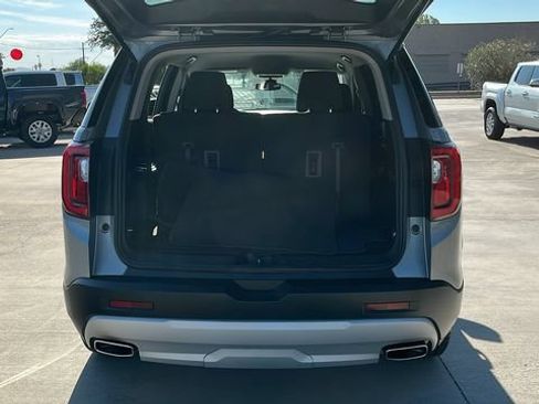 Used 2023 GMC Acadia SLE FWD image 24