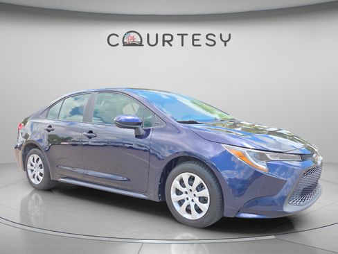 Certified 2022 Toyota Corolla LE FWD image 7