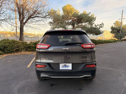 Used 2018 Jeep Cherokee Limited image 6