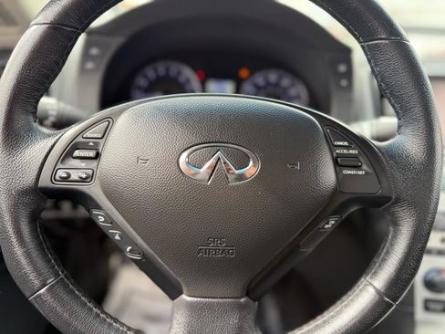 Used 2013 INFINITI G37 Sport w/ Premium Pkg image 39