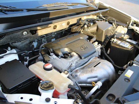 Used 2016 Toyota RAV4 LE image 26