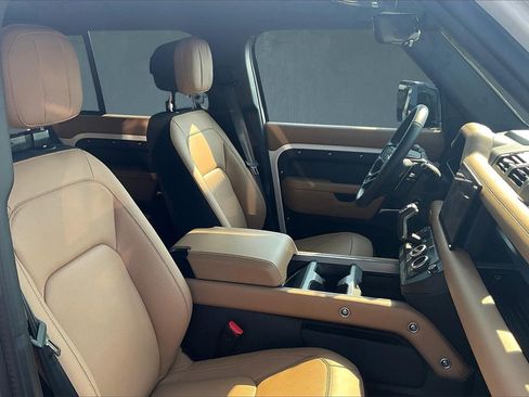 Used 2025 Land Rover Defender 110 V8 image 27