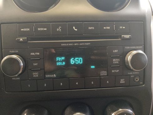 Used 2017 Jeep Compass High Altitude FWD image 25