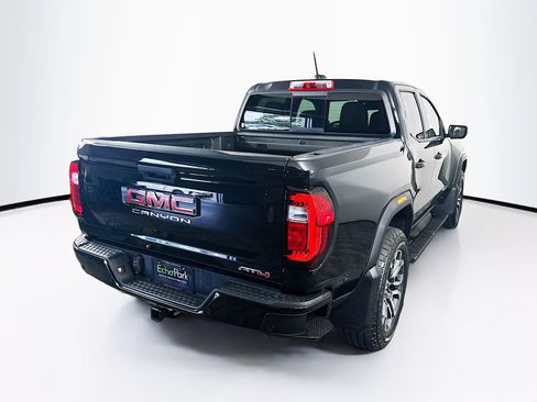 Used 2024 GMC Canyon AT4 w/ AT4 Premium Package AWD/4WD image 9