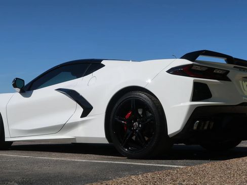 Used 2021 Chevrolet Corvette Stingray Premium Cpe w/ Battery Protection Package RWD image 14