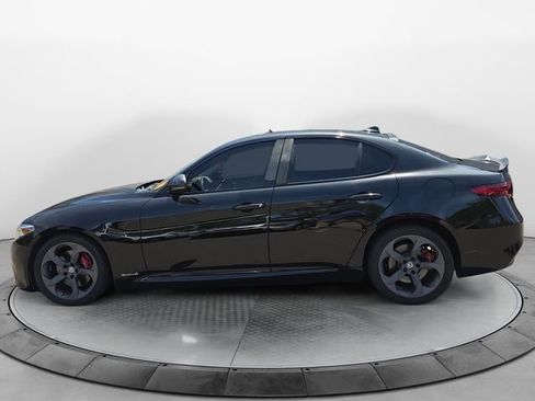 Used 2017 Alfa Romeo Giulia AWD w/ Sport Appearance Package image 2