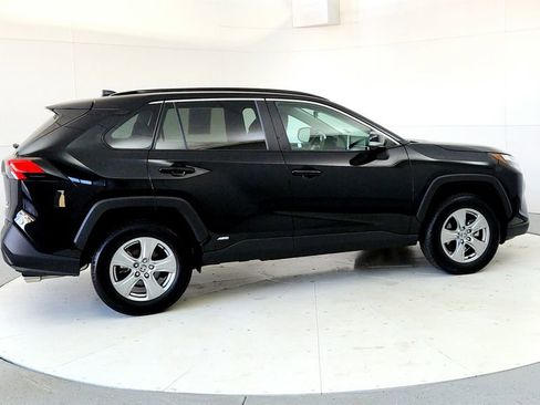 Used 2024 Toyota RAV4 XLE w/ Convenience Package AWD/4WD image 6