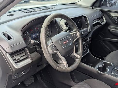 Used 2022 GMC Terrain SLE w/ Driver Convenience Package FWD image 11