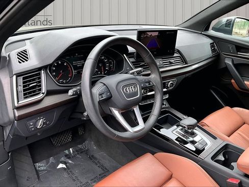 Used 2023 Audi Q5 2.0T Premium w/ Convenience Package AWD/4WD image 17
