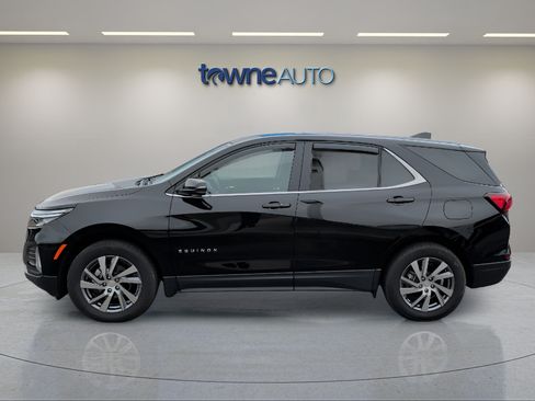 Used 2024 Chevrolet Equinox LT AWD/4WD image 2