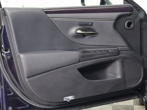 Used 2021 Lexus ES 300h w/ Premium Package FWD image 12