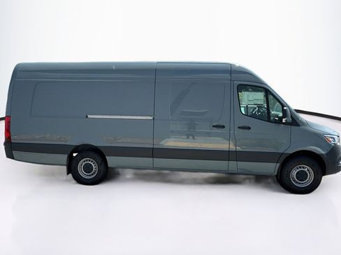 New 2025 Mercedes-Benz Sprinter 2500 image 4