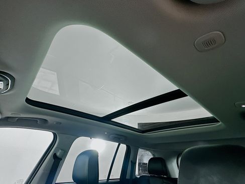 Used 2022 Jeep Grand Cherokee Limited 4xe w/ Luxury Tech Group II image 26