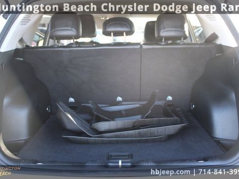 Used 2022 Jeep Compass Latitude image 41