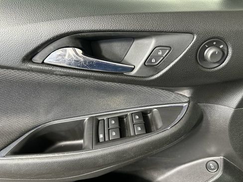 Used 2017 Chevrolet Cruze LT w/ Sun And Sound Package FWD image 26
