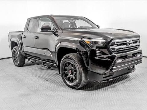 Used 2024 Toyota Tacoma SR5 RWD image 11