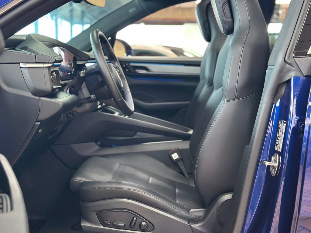 Used 2024 Porsche Macan 4 Electric w/ Premium Package AWD/4WD image 14
