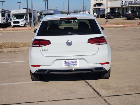 Used 2021 Volkswagen Golf 4-Door image 8