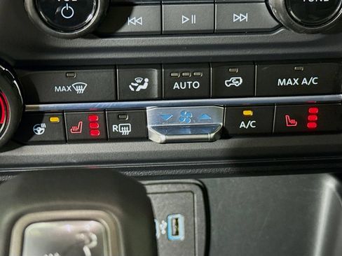 Used 2024 Ford Bronco Wildtrak AWD/4WD image 21