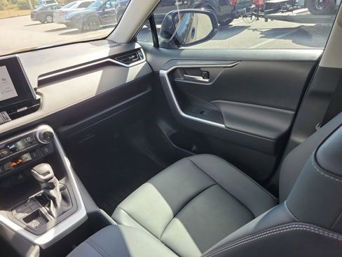 Used 2023 Toyota RAV4 XLE Premium image 23