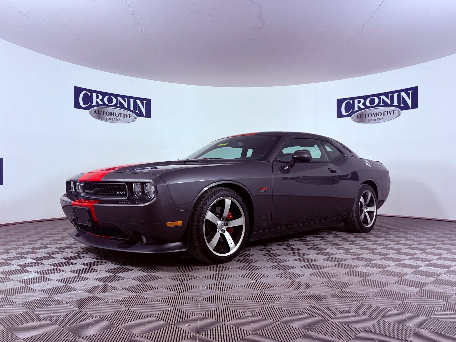 Used 2014 Dodge Challenger SRT8 w/ Harman/Kardon Audio Group RWD image 32