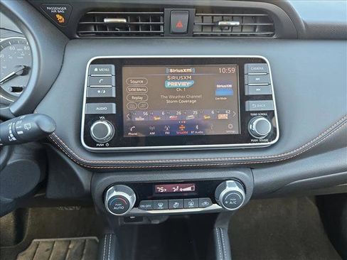 Used 2019 Nissan Kicks SR w/ Exterior Package image 13