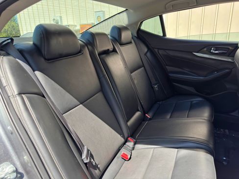 Used 2019 Nissan Maxima 3.5 SV w/ Floor Mat Group FWD image 33